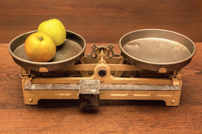 Vintage scale with apples